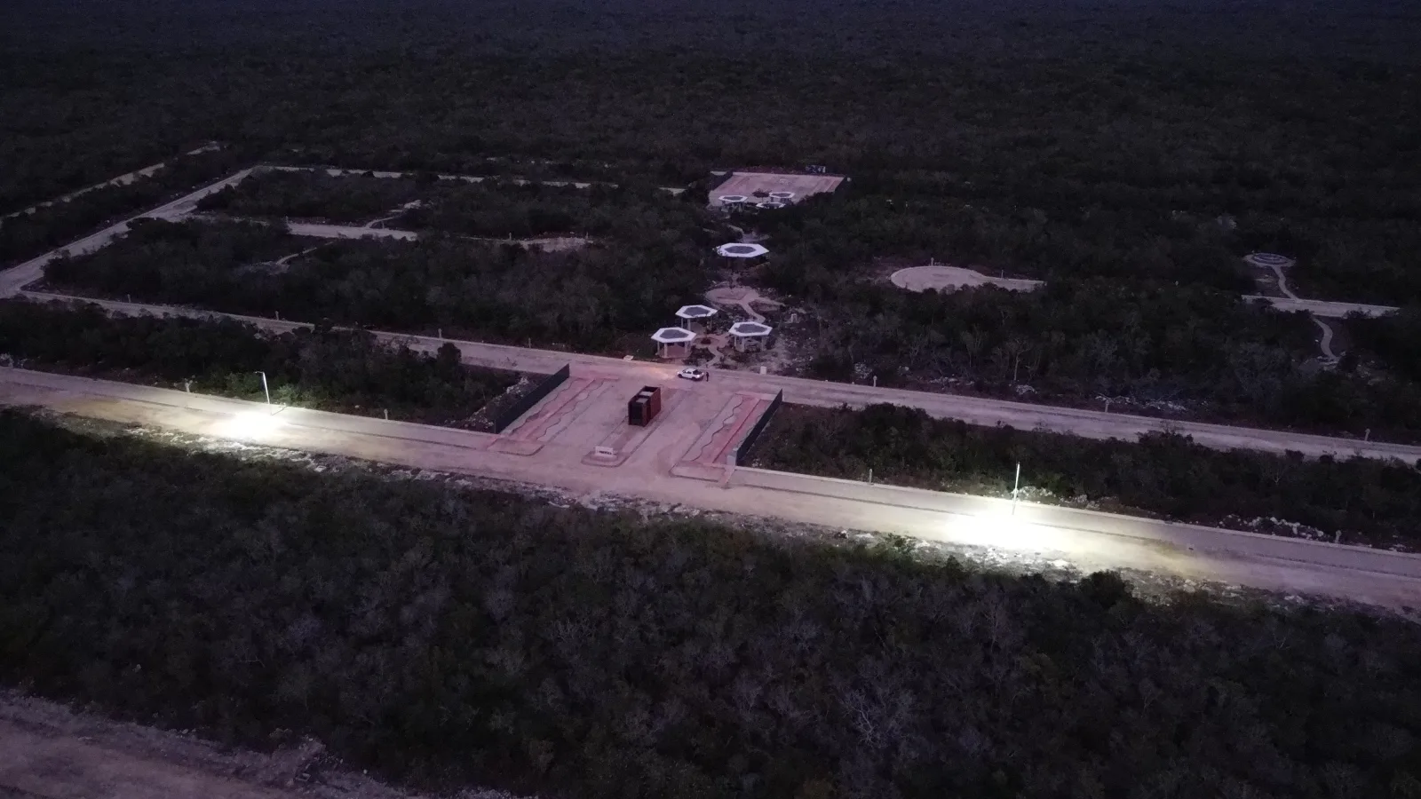 Iluminación y vialidades: infraestructura que conecta a Komunah San Crisanto